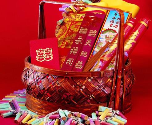 全球奇葩洞房习俗，古代洞房为什么要放一块布