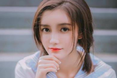 有狐狸眼的女孩长相怎么样，狐狸眼长相的女生妩媚吗