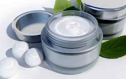 婆婆一般送媳妇什么礼物合适,婆婆第一次给媳妇送什么礼物