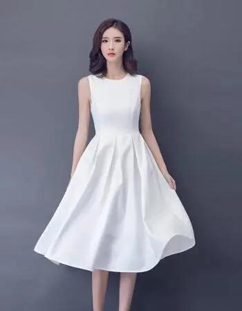 女人夏天穿裙子有哪些不方便，上了年纪还能穿短裙吗
