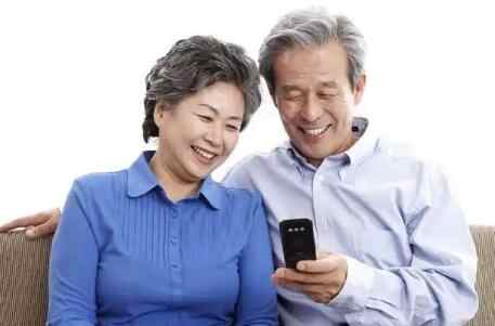 五十亲三人如同玩火自焚是什么意思，远离哪三种人才能过好50岁