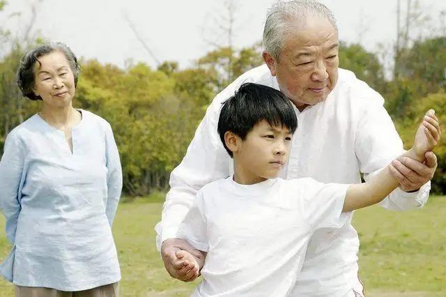 退休了一定要带孙子吗，儿媳妇满意的带孙子方式是什么