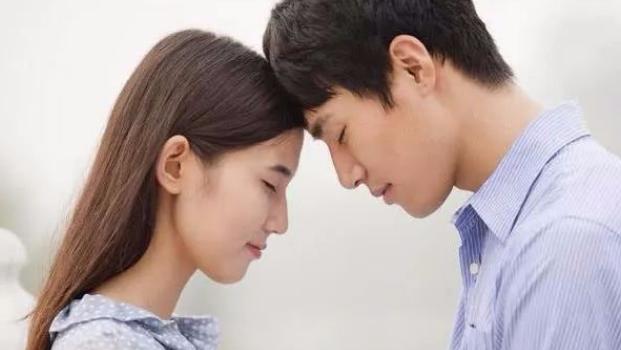 女生想给你机会的表现，女生什么表现说明还在给你机会