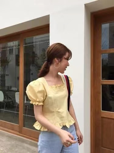落肩泡泡袖显肩宽吗，溜肩穿落肩袖短袖显肩宽吗