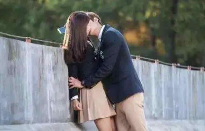 接吻后女人有哪些表现,接吻什么感觉才是心动