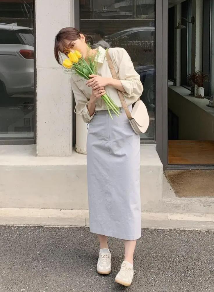 女性正面站立图片集