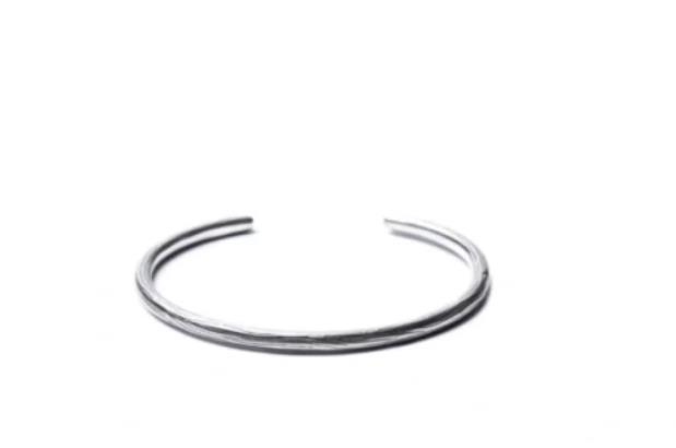 银手镯保养方法,银手镯变黑了如何洗白