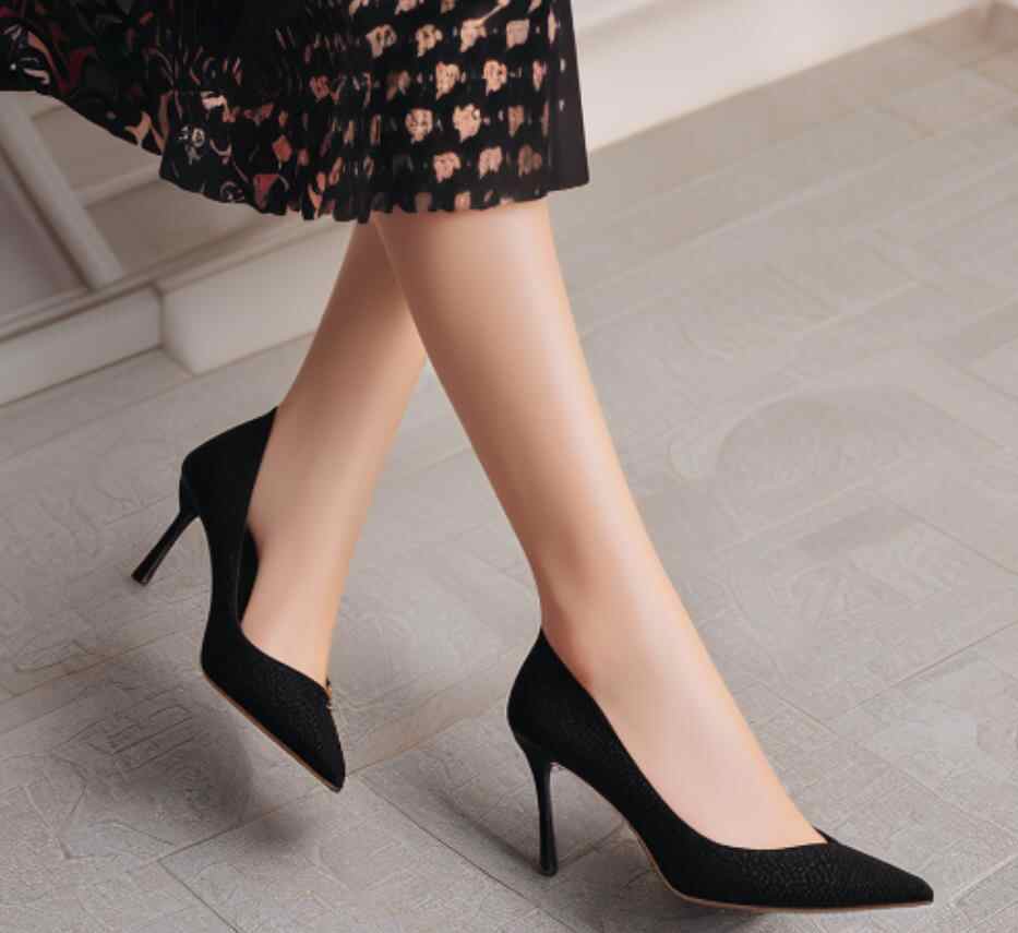 老公要求我在家穿高跟鞋原因