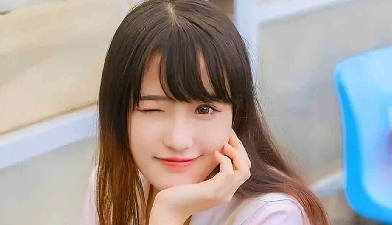 女人假爱你和真爱你的四种表现