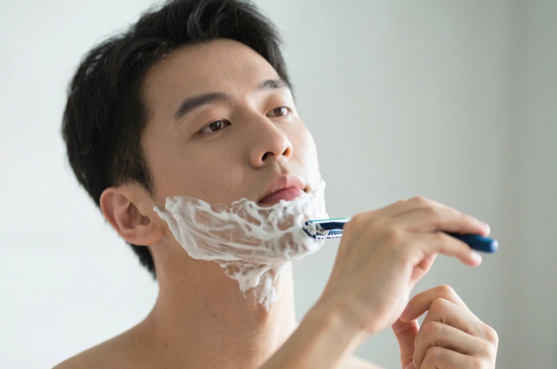 胡子长得快的男人说明什么