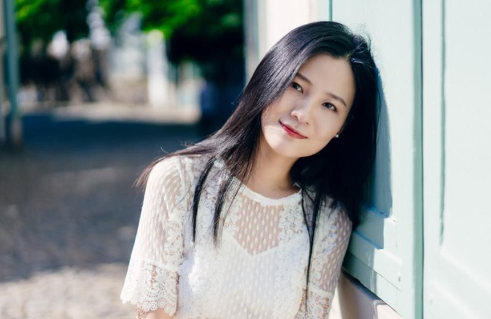 女人长期跟同一男人交往有何原因