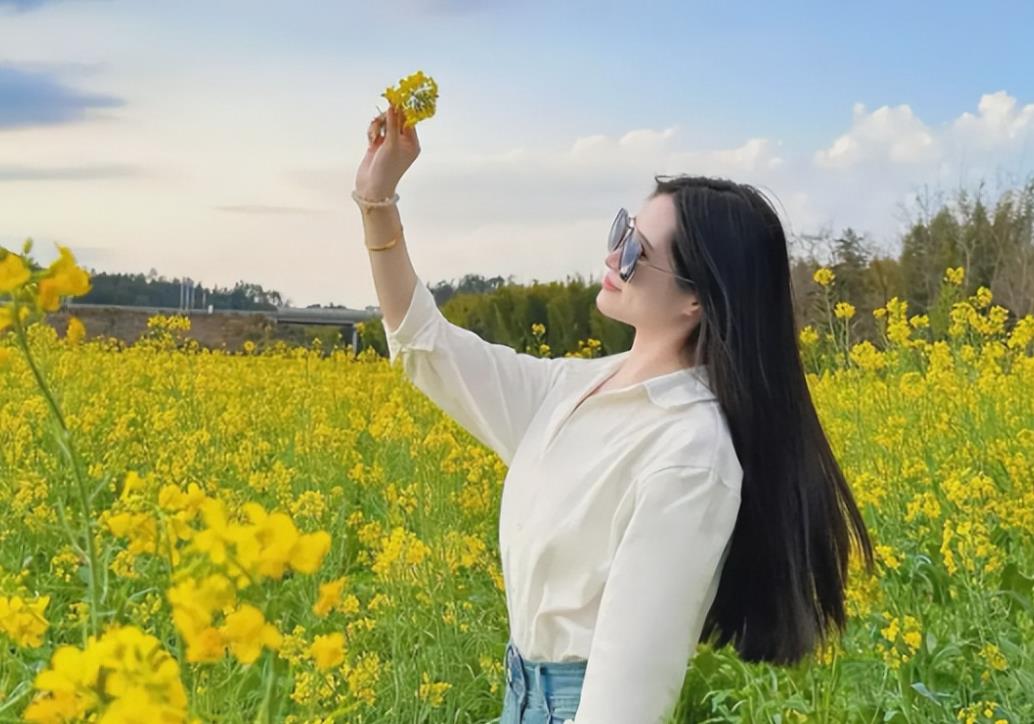 一个女人身上充满“廉价感”会有什么表现