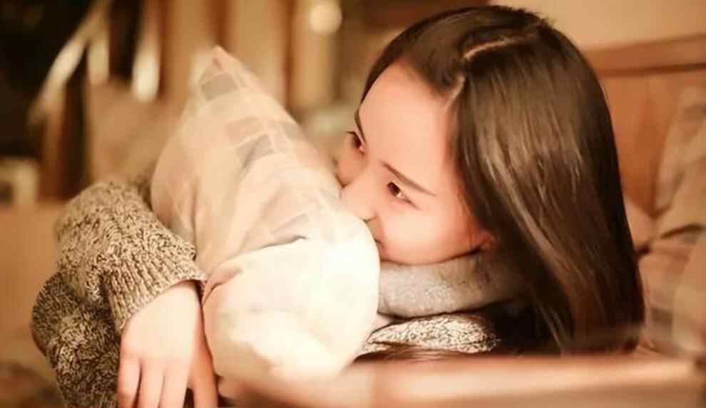 女人喜欢上一个人的信号