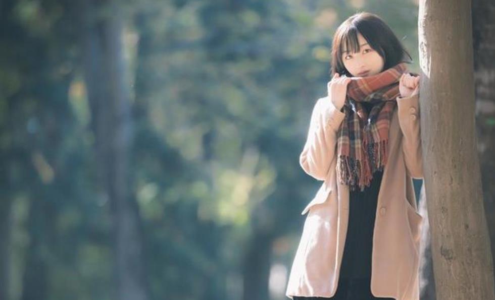 女生怎么插入一个人的话题