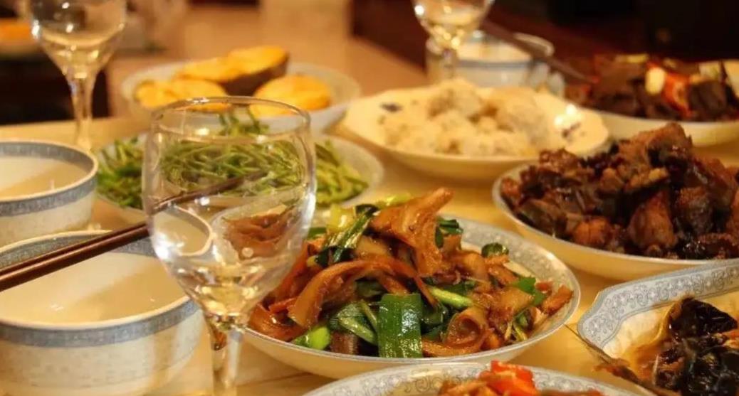 别人请你吃什么要自己花钱