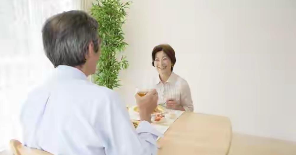 老年单身找老伴看重物质吗