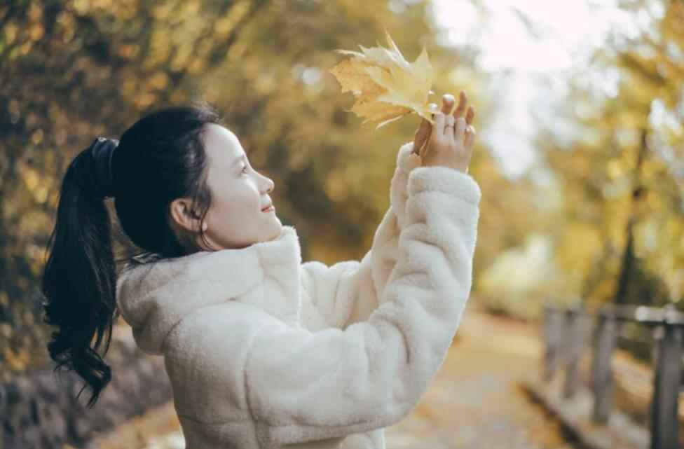 身上有哪些气质的女人显贵气更富魅力